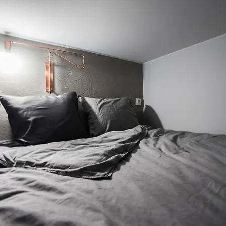 Golden In - Stylish And Cozy - Zabkowska A